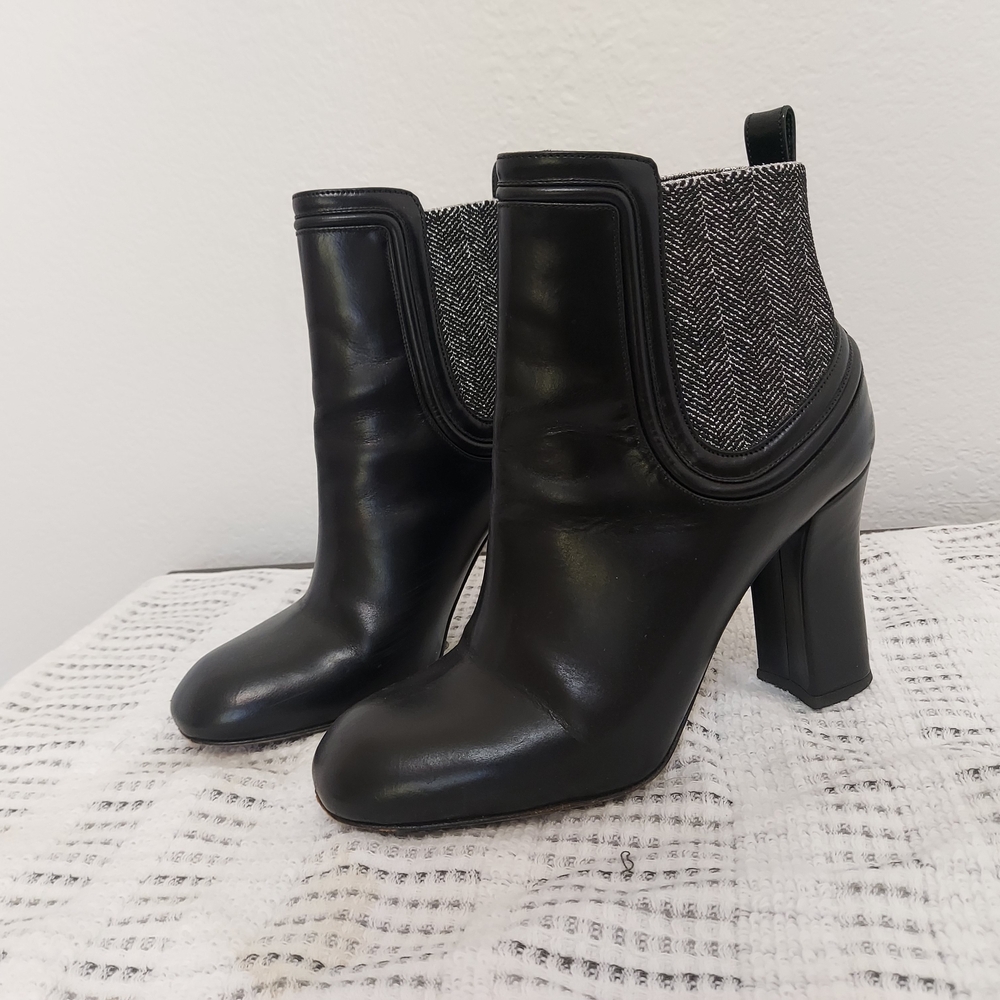 Alexander McQueen Chelsea Heeled Ankle Boots